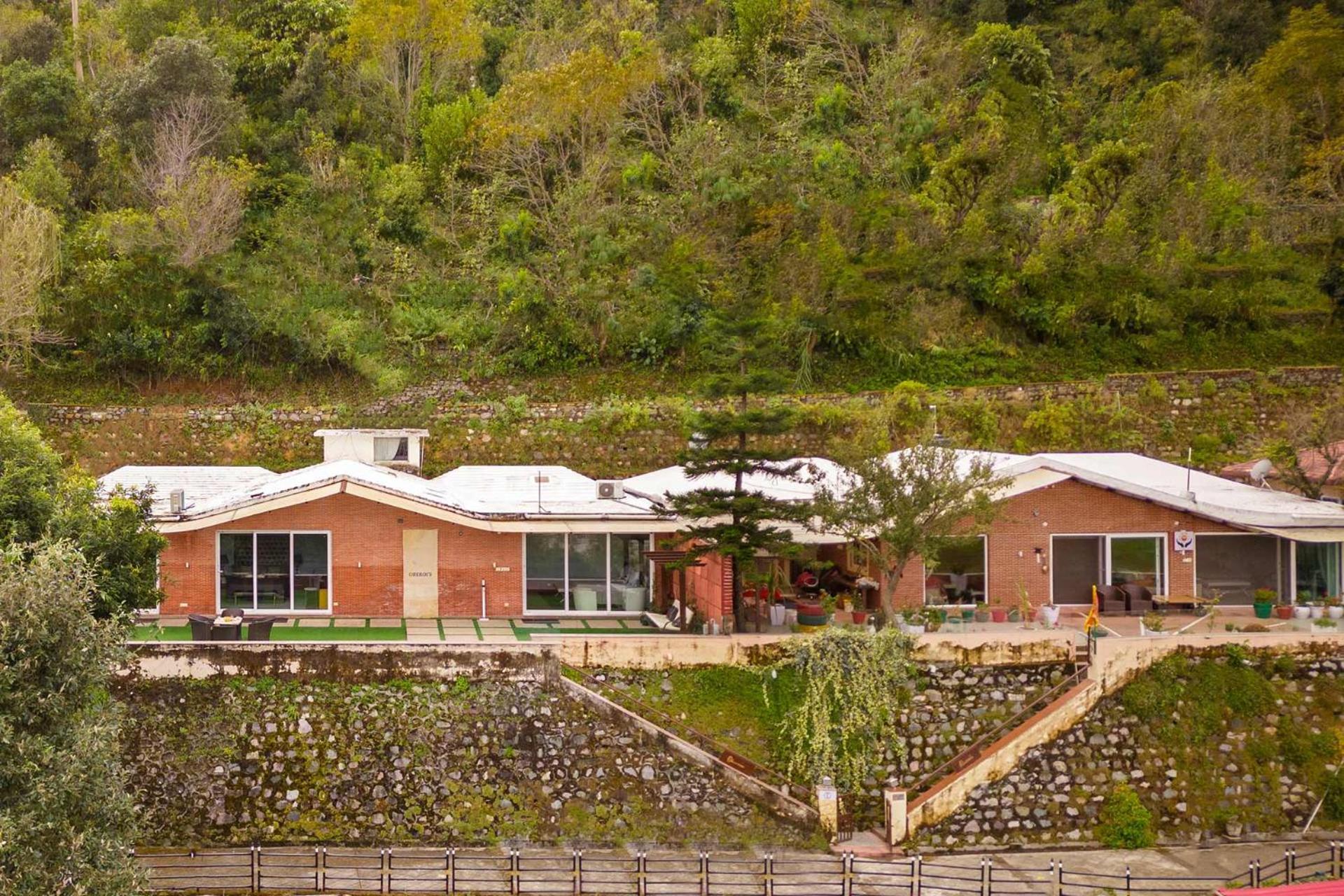 Stayvista At Oberoi'S Chalet Bhimtal Bagian luar foto